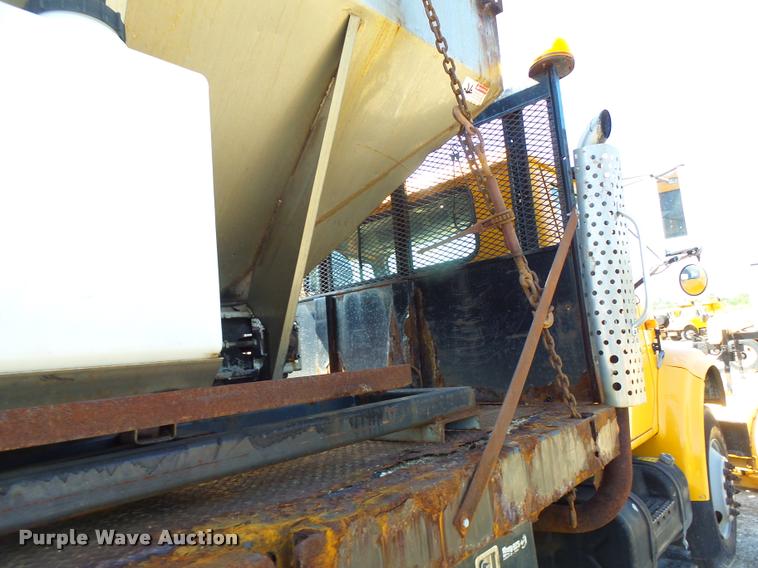 image for item DA3499 2000 International 4900 dump truck