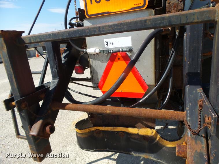 image for item DA3499 2000 International 4900 dump truck