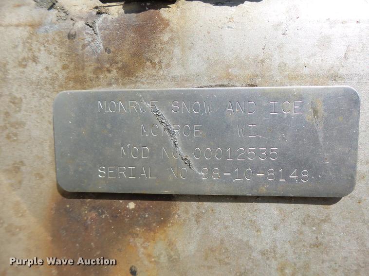 image for item DA3499 2000 International 4900 dump truck