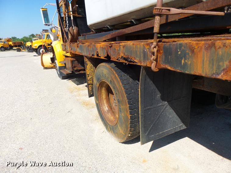 image for item DA3499 2000 International 4900 dump truck