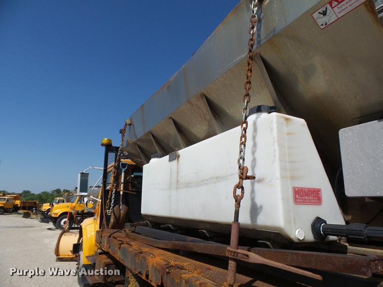 image for item DA3499 2000 International 4900 dump truck