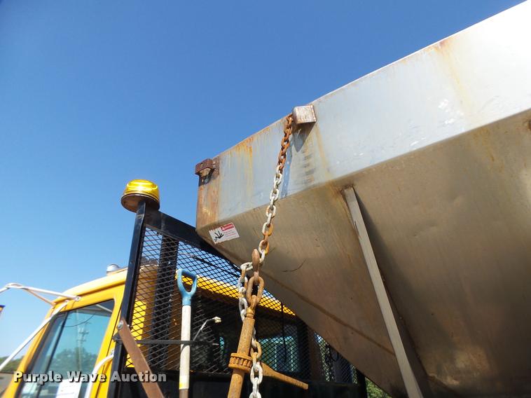 image for item DA3499 2000 International 4900 dump truck