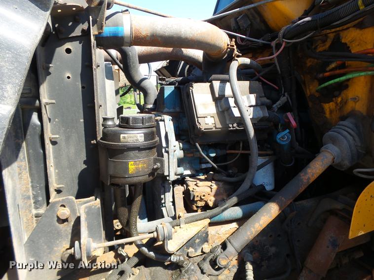 image for item DA3499 2000 International 4900 dump truck