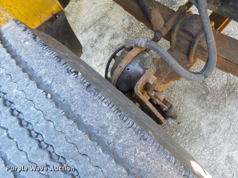 image for item DA3499 2000 International 4900 dump truck