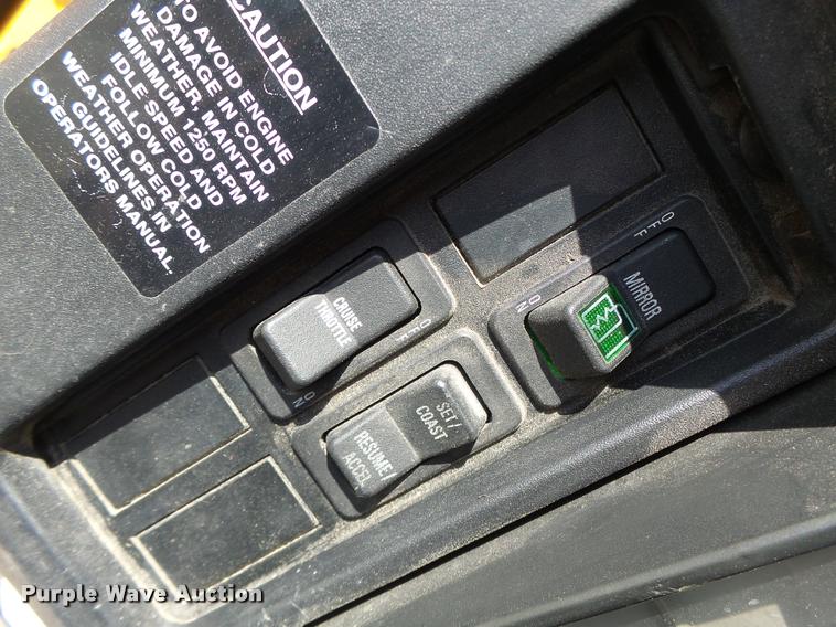 image for item DA3499 2000 International 4900 dump truck