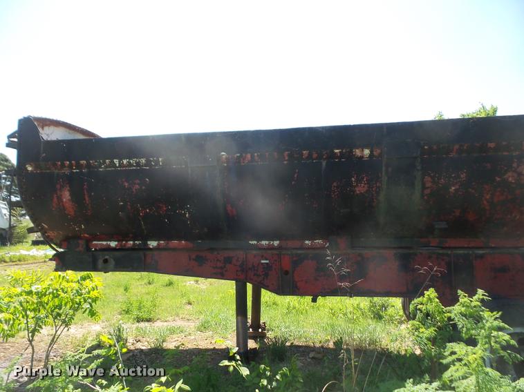 image for item DA6265 1999 shop built barrel bed trailer