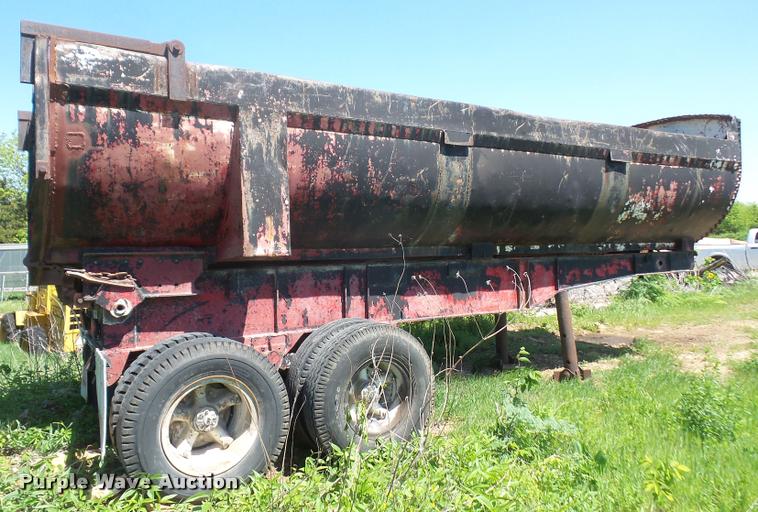 image for item DA6265 1999 shop built barrel bed trailer
