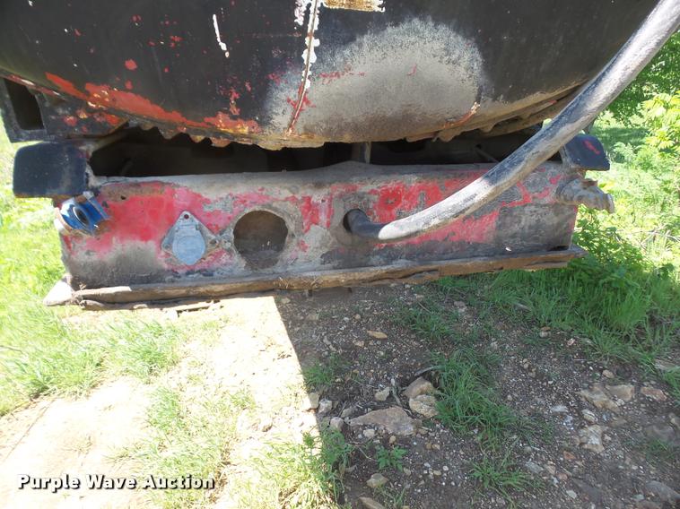 image for item DA6265 1999 shop built barrel bed trailer