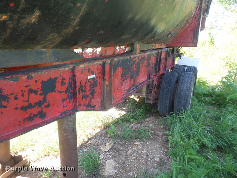 image for item DA6265 1999 shop built barrel bed trailer