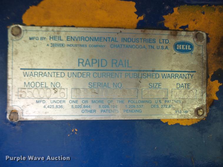 image for item DA6295 1998 Peterbilt 320 refuse truck