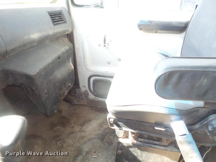 image for item DA6318 1994 Ford LT8000 dump truck