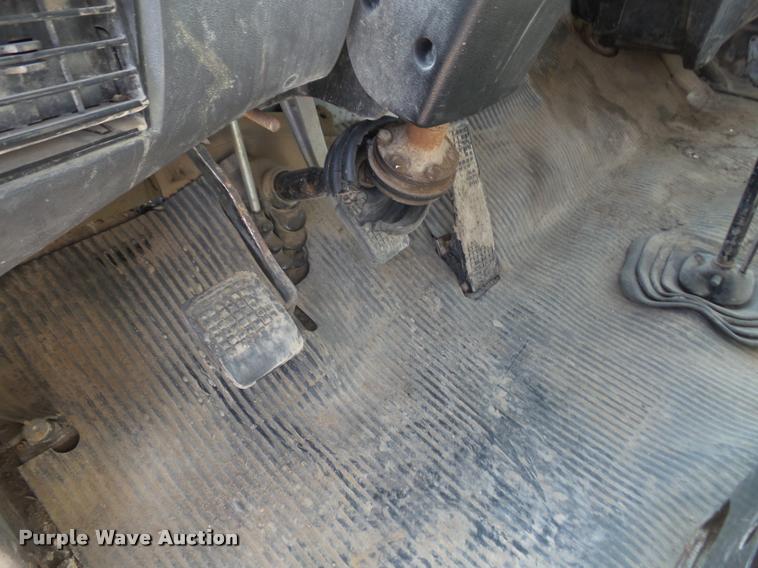 image for item DA6318 1994 Ford LT8000 dump truck