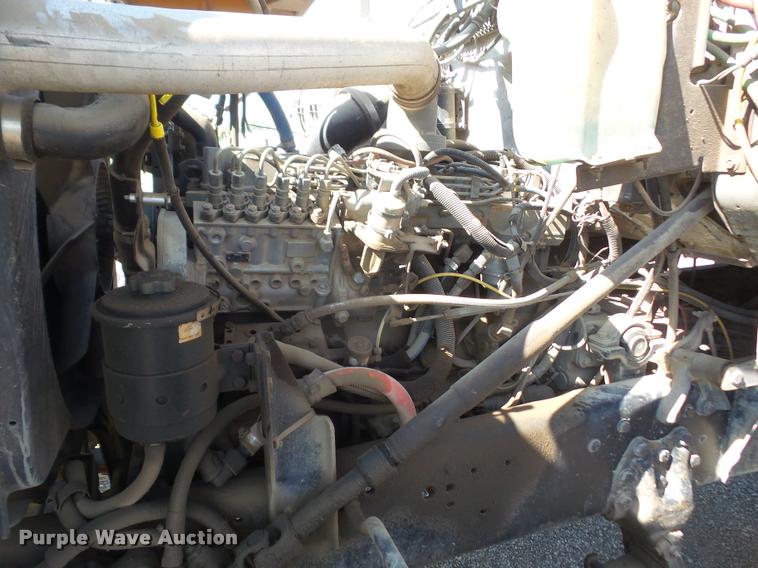 image for item DA6318 1994 Ford LT8000 dump truck