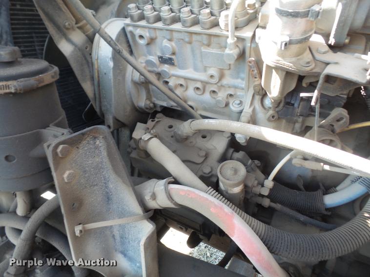 image for item DA6318 1994 Ford LT8000 dump truck