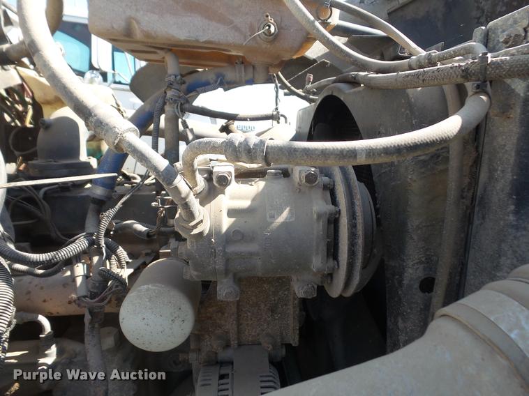 image for item DA6318 1994 Ford LT8000 dump truck