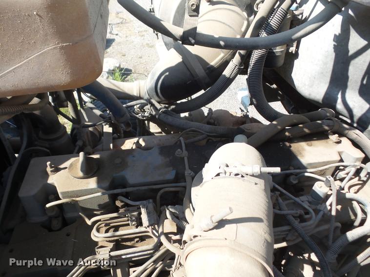 image for item DA6318 1994 Ford LT8000 dump truck