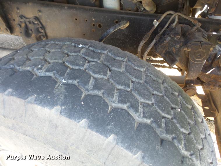 image for item DA6318 1994 Ford LT8000 dump truck