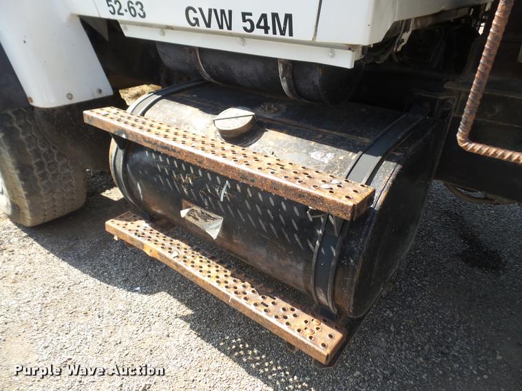 image for item DA6318 1994 Ford LT8000 dump truck