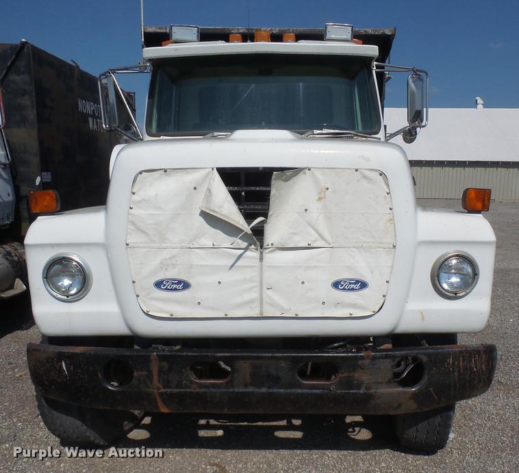 image for item DA6319 1987 Ford LT9000 dump truck