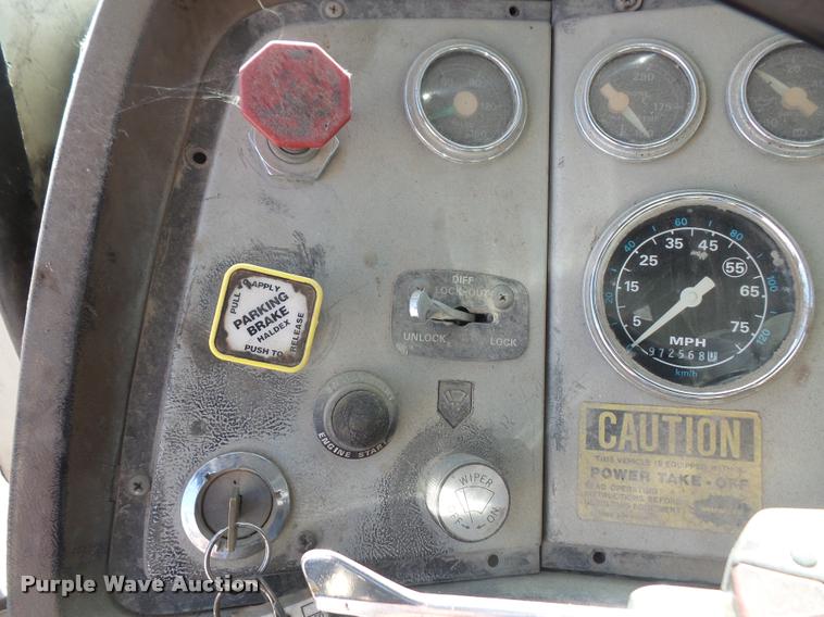 image for item DA6319 1987 Ford LT9000 dump truck