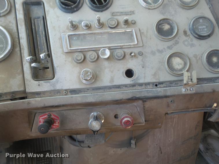 image for item DA6319 1987 Ford LT9000 dump truck