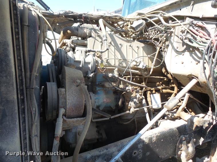 image for item DA6319 1987 Ford LT9000 dump truck