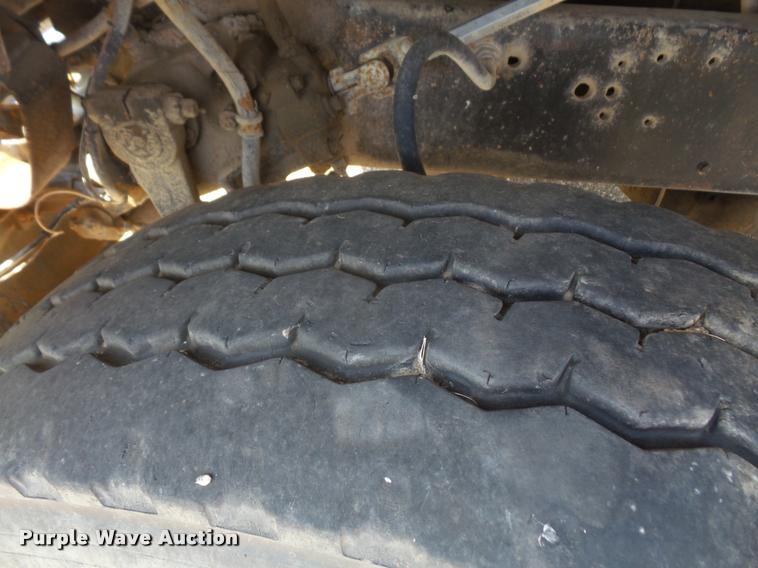 image for item DA6319 1987 Ford LT9000 dump truck