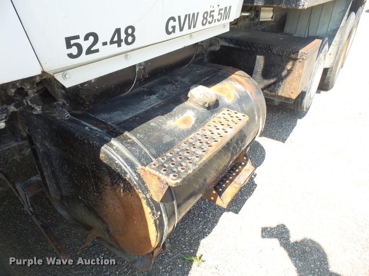 image for item DA6319 1987 Ford LT9000 dump truck