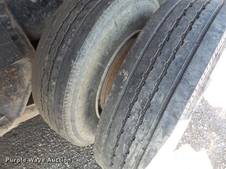 image for item DA6319 1987 Ford LT9000 dump truck