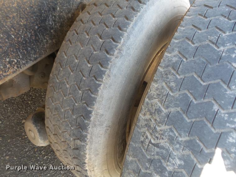 image for item DA6319 1987 Ford LT9000 dump truck