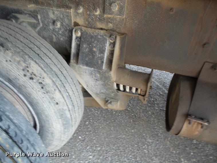 image for item DA6319 1987 Ford LT9000 dump truck