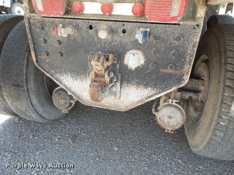 image for item DA6319 1987 Ford LT9000 dump truck