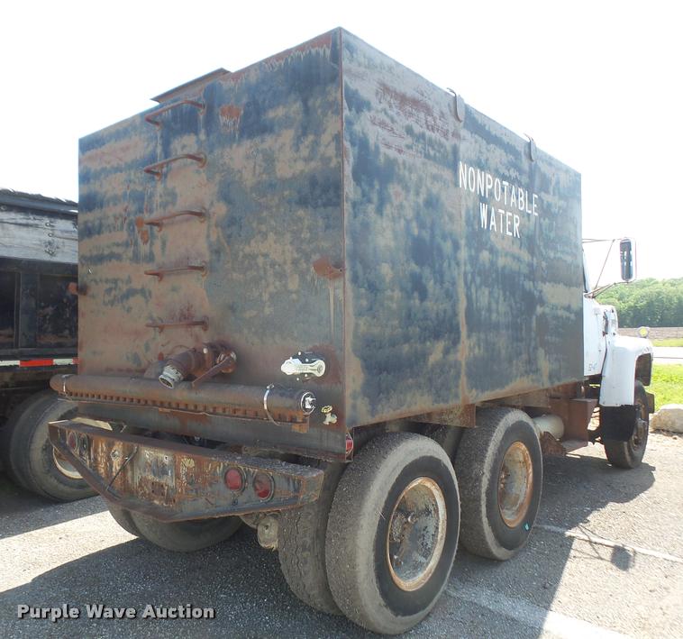 image for item DA6320 1970 Ford 9000 tank truck