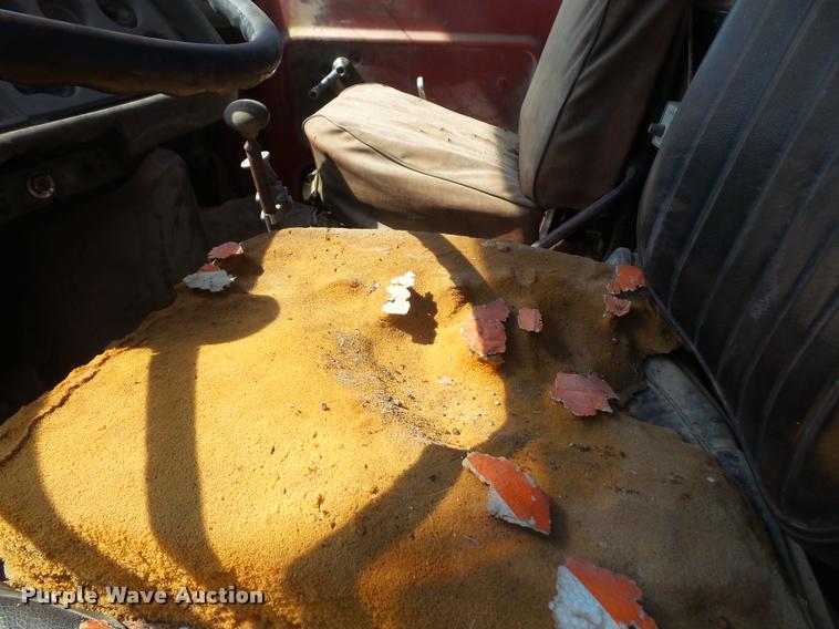 image for item DA6320 1970 Ford 9000 tank truck