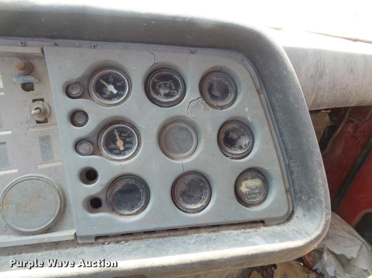 image for item DA6320 1970 Ford 9000 tank truck