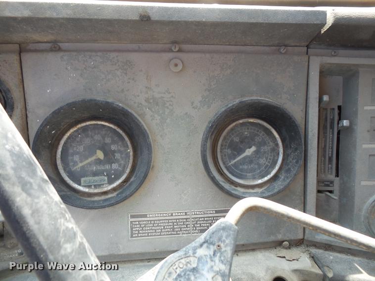 image for item DA6320 1970 Ford 9000 tank truck
