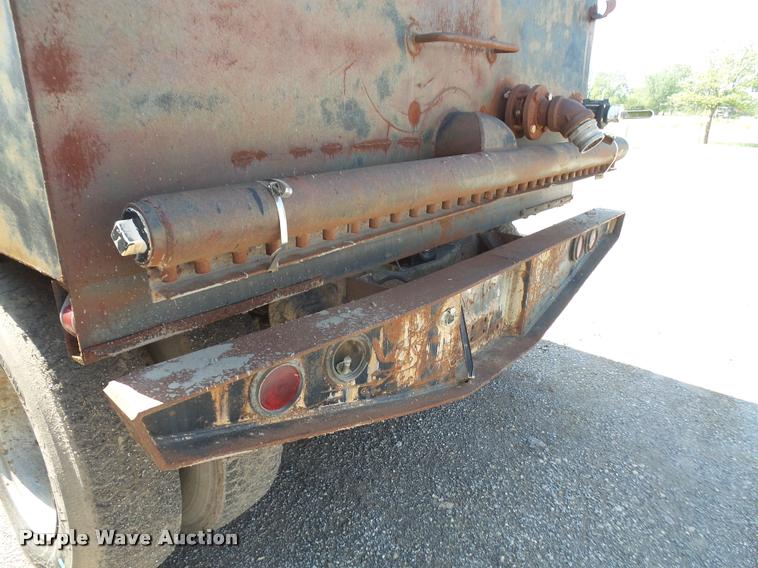 image for item DA6320 1970 Ford 9000 tank truck