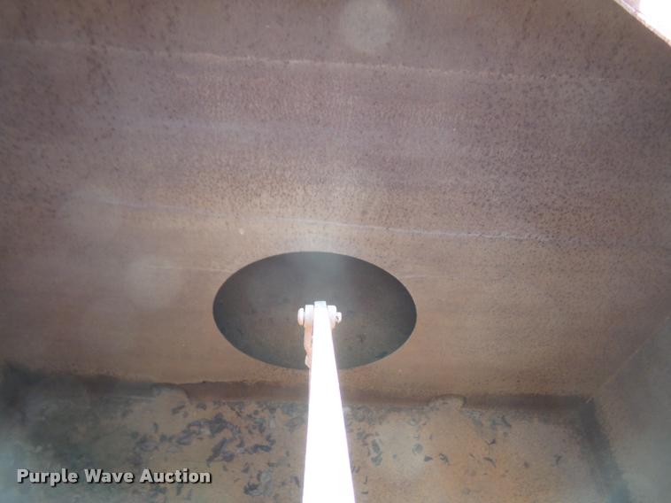 image for item DA6320 1970 Ford 9000 tank truck