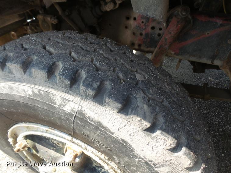 image for item DA6320 1970 Ford 9000 tank truck