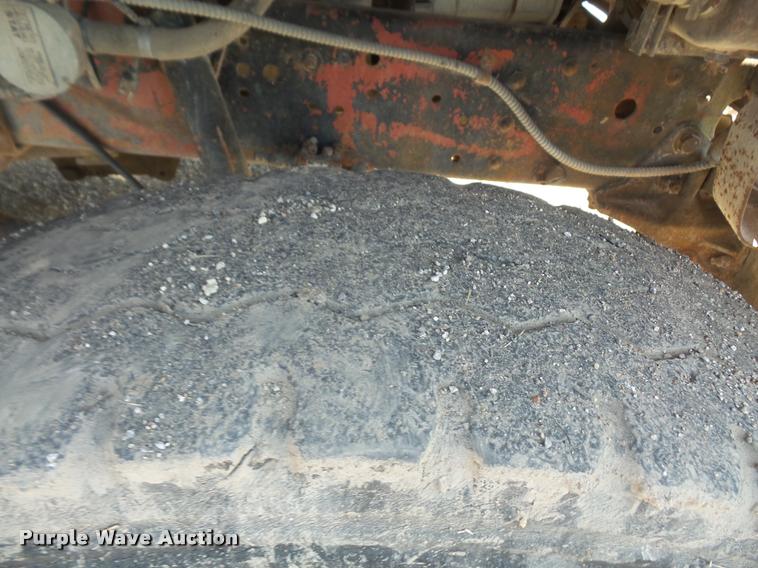 image for item DA6320 1970 Ford 9000 tank truck