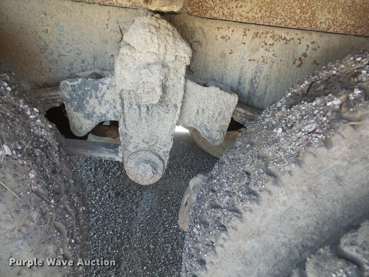 image for item DA6320 1970 Ford 9000 tank truck