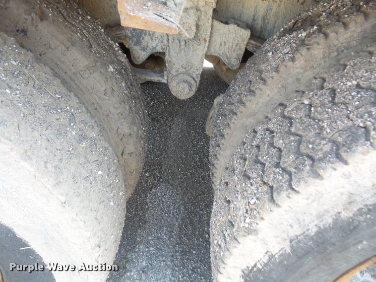 image for item DA6320 1970 Ford 9000 tank truck