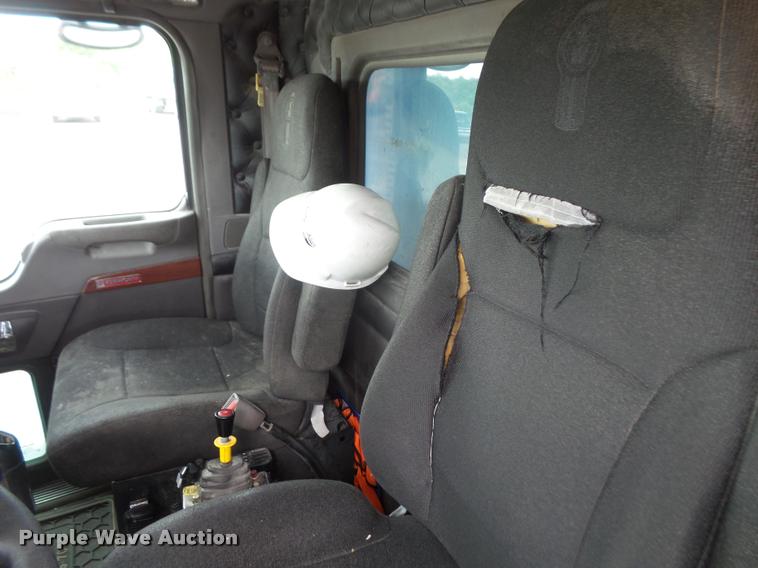 image for item DA6374 2008 Kenworth T800 dump truck