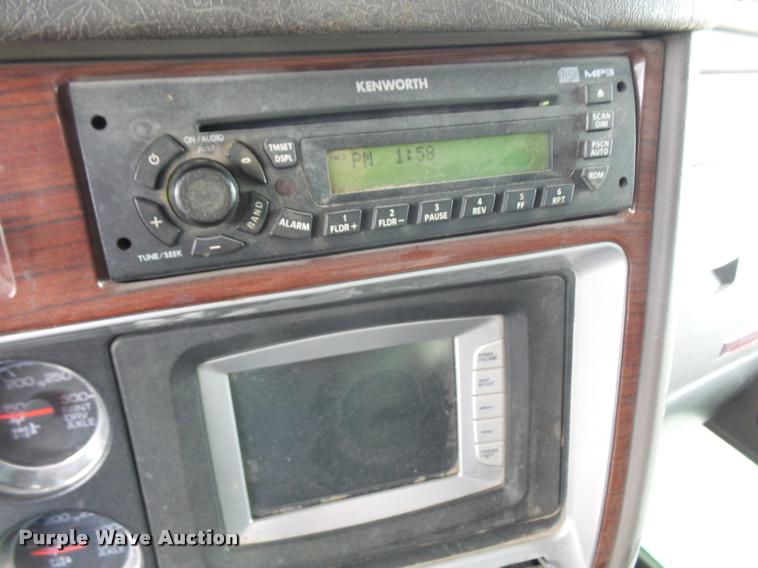 image for item DA6374 2008 Kenworth T800 dump truck