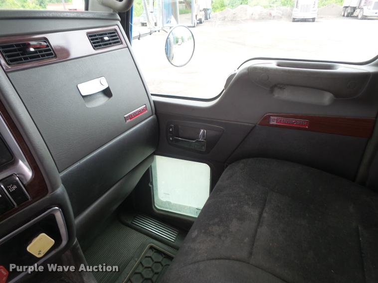 image for item DA6374 2008 Kenworth T800 dump truck