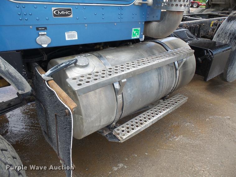 image for item DA6374 2008 Kenworth T800 dump truck