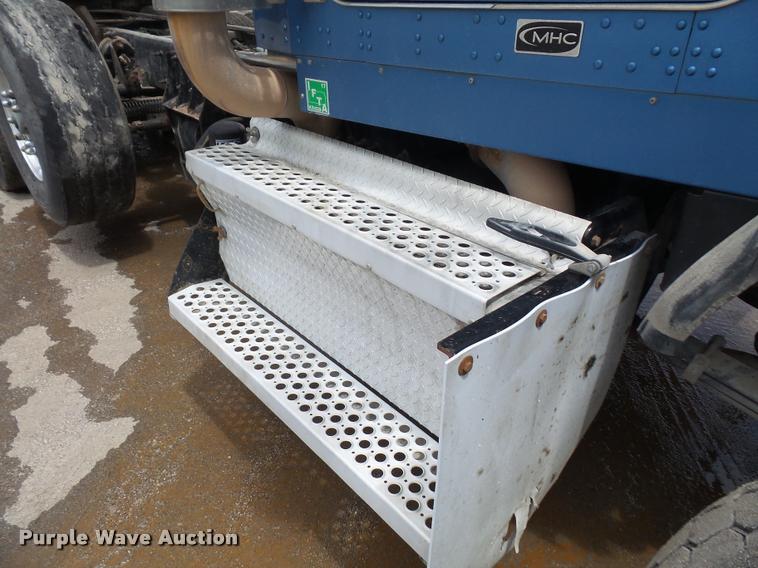 image for item DA6374 2008 Kenworth T800 dump truck