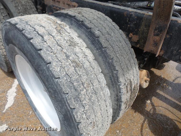 image for item DA6374 2008 Kenworth T800 dump truck