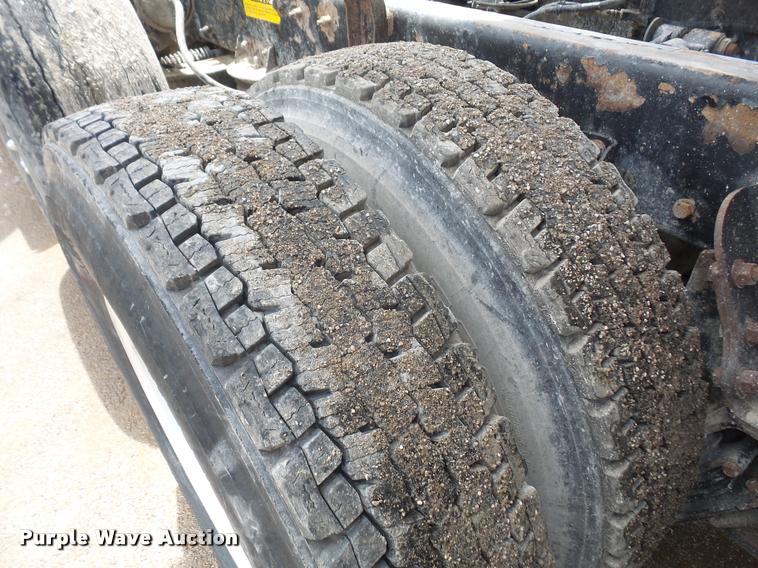 image for item DA6374 2008 Kenworth T800 dump truck