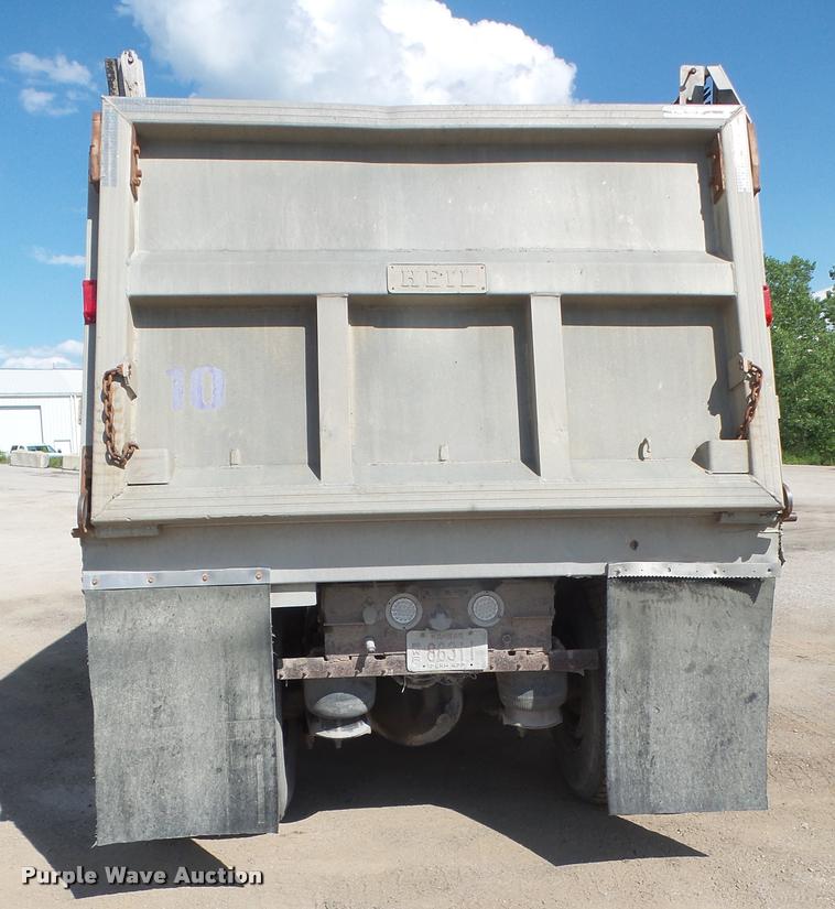 image for item DA6393 1997 Peterbilt 378 dump truck